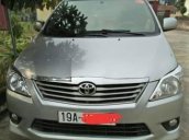 Bán xe Toyota Innova đời 2013, màu bạc 