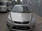 Bán Ford Focus năm 2010, màu bạc số sàn, giá tốt