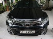 Cần bán Toyota Camry 2016, màu đen