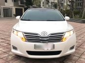 Bán xe Toyota Venza đời 2010, màu trắng, nhập khẩu