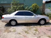 Cần bán gấp Toyota Camry đời 2001, xe gia đình