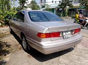 Cần bán gấp Toyota Camry đời 2001, xe gia đình