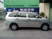 Bán Toyota Innova G năm sản xuất 2011, màu bạc  