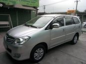 Bán Toyota Innova G năm sản xuất 2011, màu bạc  