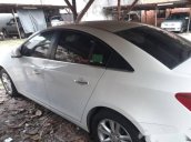 Bán xe Chevrolet Cruze 2017, màu trắng  