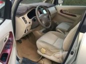 Bán Toyota Innova G sản xuất 2006, màu bạc xe gia đình