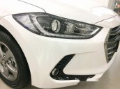 Bán Hyundai Elantra năm sản xuất 2018, màu trắng