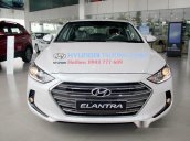 Bán Hyundai Elantra năm sản xuất 2018, màu trắng