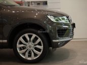 (Đạt David) Bán Volkswagen Touareg 2017, màu nâu, nhập khẩu chính hãng LH 0933.365.188