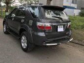 Cần bán lại xe Toyota Fortuner đời 2010, số sàn, giá chỉ 635 triệu