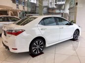 Toyota Corolla Altis 2.0V Sport năm 2018, màu trắng, giao ngay giá bán ưu đãi tại Toyota Hùng Vương