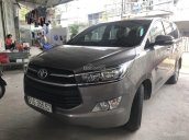 Bán Toyota Innova 2.0E màu nâu, số sàn, sản xuất 2017, biển Sài Gòn mẫu mới