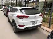 Bán Hyundai Tucson 2.0 AT đời 2016, màu trắng, nhập khẩu nguyên chiếc