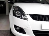 Bán xe Suzuki Swift 1.4AT đời 2016, màu trắng số tự động, giá 525tr