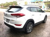 Cần bán gấp Hyundai Tucson 2.0 AT đời 2016, màu trắng, nhập khẩu Hàn Quốc