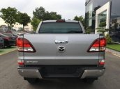 Bán xe Mazda BT 50 năm 2017, màu bạc 