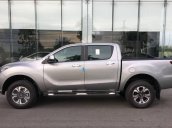 Bán xe Mazda BT 50 năm 2017, màu bạc 