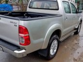 Cần bán gấp Toyota Hilux đời 2013