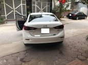 Cần bán Mazda 3 năm 2017, màu trắng số tự động, 580 triệu