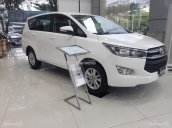 Cần bán xe Toyota Innova 2.0E đời 2018, màu trắng