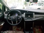 Cần bán xe Toyota Innova 2.0E đời 2018, màu trắng