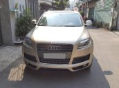 Kẹt tiền bán Audi Q7 bản full 2009 màu vàng rất đẹp và sang trọng