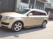 Kẹt tiền bán Audi Q7 bản full 2009 màu vàng rất đẹp và sang trọng