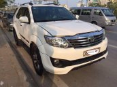 Bán xe Toyota Fortuner TRD 4x2AT đời 2014, màu trắng