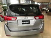 Toyota Mỹ Đình - Cần bán xe Innova 2.0 E 2018 - Giá chỉ 700tr, hỗ trợ trả góp 90% lãi suất thấp, thủ tục nhanh gọn