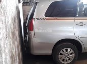 Cần bán Toyota Innova G đời 2010, màu bạc