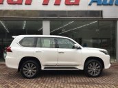 Cần bán Lexus LX570 màu trắng, hàng nhập khẩu, full options