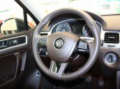 Cần bán Volkswagen Touareg sản xuất năm 2016, màu nâu, nhập khẩu