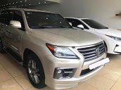 Bán xe Lexus LX 570 sản xuất năm 2015, màu vàng, nhập khẩu