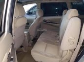 Cần bán gấp Toyota Innova 2.0E năm 2014, màu bạc số sàn, giá 625tr