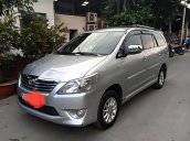 Cần bán lại xe Toyota Innova 2.0E năm sản xuất 2014, màu bạc chính chủ, 560 triệu