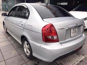 Cần bán xe Hyundai Verna 1.4AT đời 2010, màu bạc, nhập khẩu