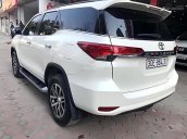 Bán ô tô Toyota Fortuner sản xuất 2017, màu trắng, nhập khẩu nguyên chiếc chính chủ