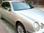 Bán ô tô Mercedes E240 2002, màu bạc, 230 triệu, chính chủ