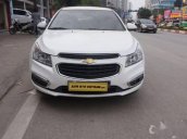 Cần bán Chevrolet Cruze 1.6LT 2017, màu trắng chính chủ, giá tốt