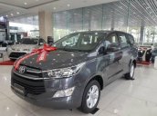 Bán ô tô Toyota Innova 2.0 đời 2018, màu xám, giá 700tr