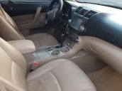 Cần bán xe Toyota Highlander sản xuất 2011, xe gia đình