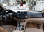 Cần bán xe Toyota Highlander sản xuất 2011, xe gia đình