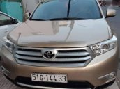 Cần bán xe Toyota Highlander sản xuất 2011, xe gia đình