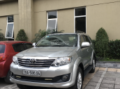 Cần bán Toyota Fortuner 4WD năm 2012, màu bạc số tự động, giá tốt