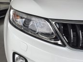 Bán Kia Sorento DATH năm sản xuất 2018, màu trắng, giá chỉ 949 triệu