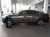 Bán Mazda 6 2.0 Premium năm 2018, bộ quà tặng lên đến 30tr