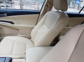 Bán xe Toyota Camry sản xuất 2017, màu đen