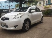 Bán Toyota Yaris đời 2007, màu trắng xe gia đình