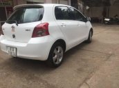 Bán Toyota Yaris đời 2007, màu trắng xe gia đình