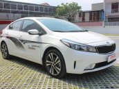 Bán Kia Cerato 1.6AT 2017, màu trắng siêu lướt 17000 mới coong